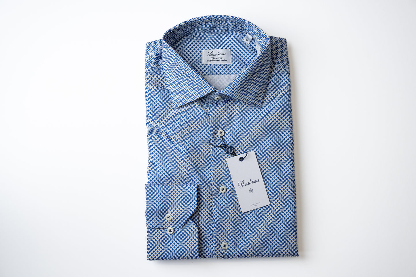Fitted Body Dress Shirt in Blue
