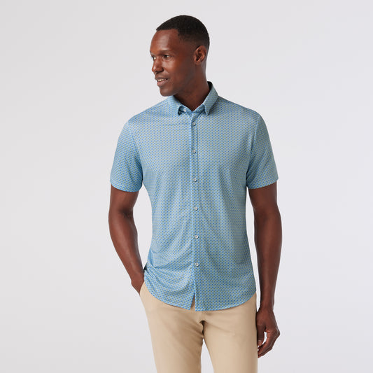 Trim Pinwheel Tile Short Sleeve Performance Shirt in Chambray